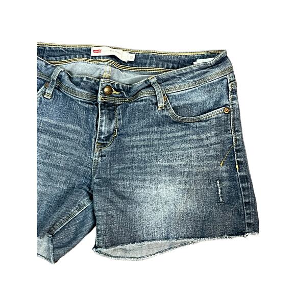 Levi's Midi Short 15 Juniors Womens Cut Off Distressed boyfriend - Picture 3 of 4